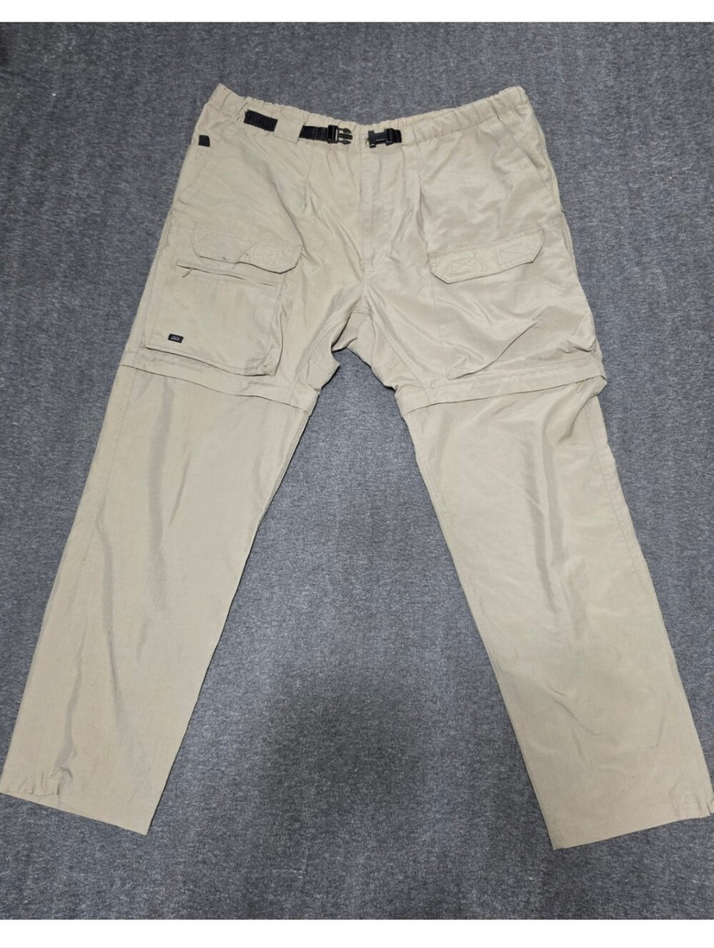 Vintage Outersport Tan Nylon Convertible Zip Off Cargo Pants Shorts Large